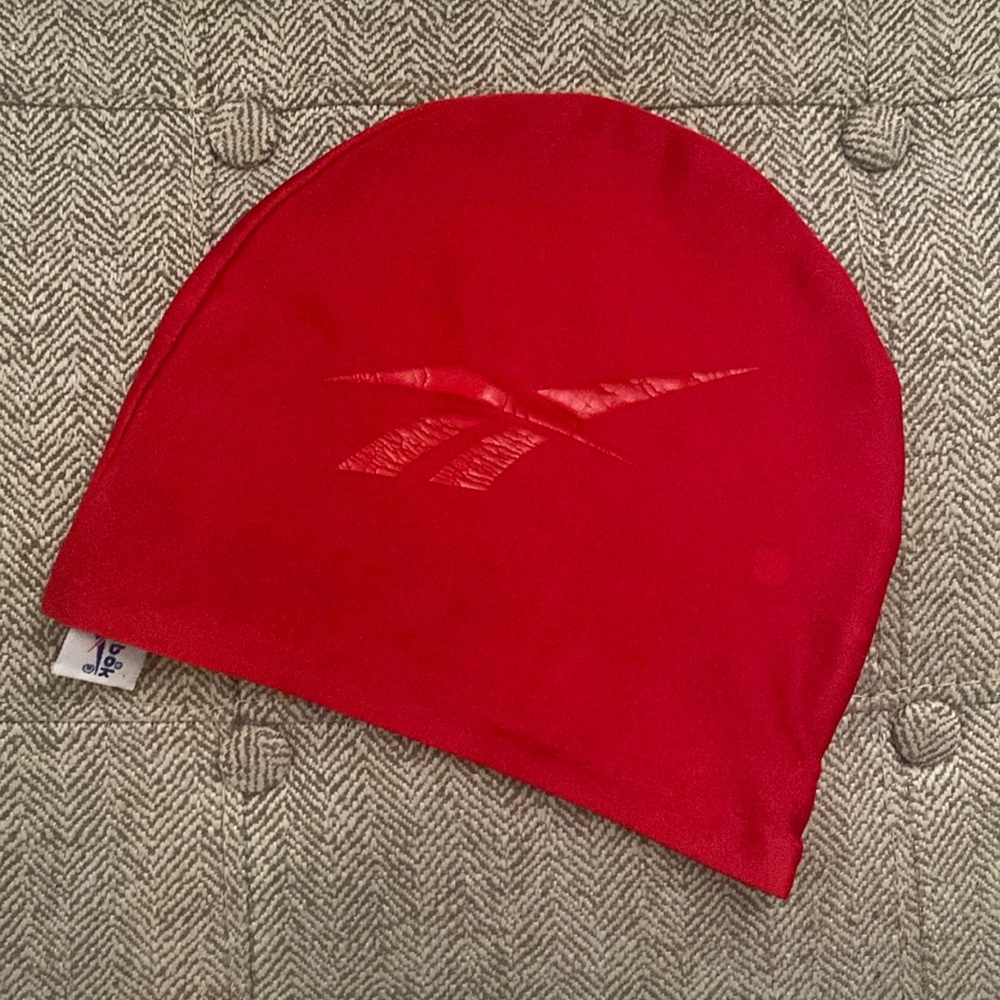 Vintage Reebok/AI skully/beanie